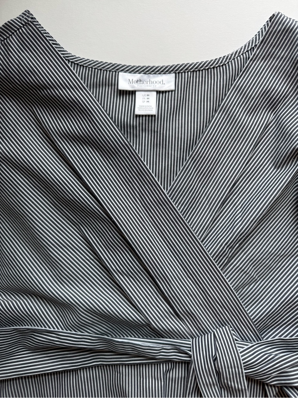 NWOT Motherhood Maternity Navy Blue & White Striped Wrap Blouse Medium - Picture 6 of 8